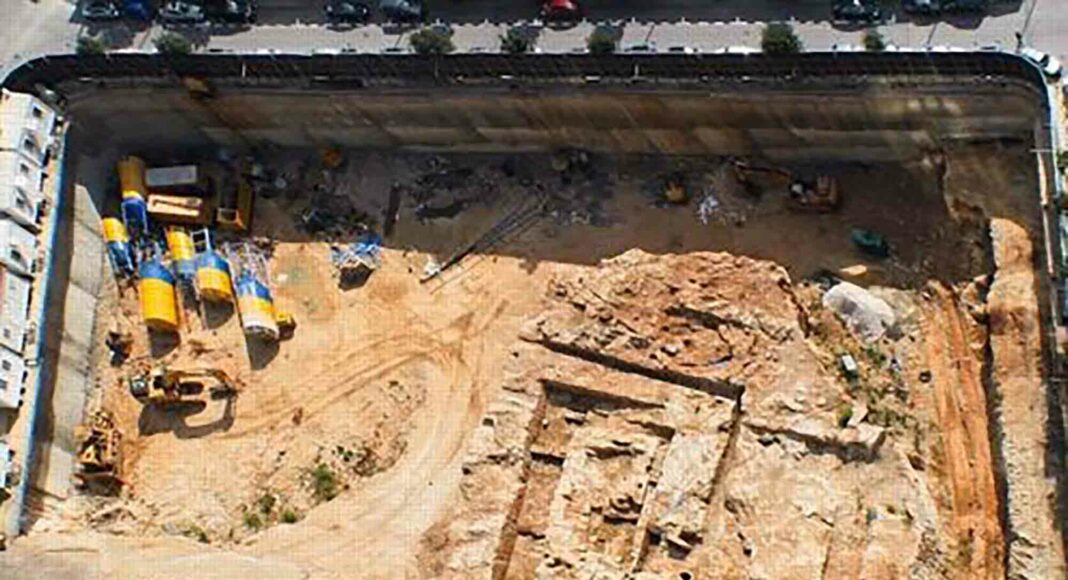 Le port phénicien de Minet el Hosn, avant sa destruction en 2012