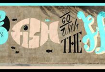Les meilleurs poissons d’avril de l’Histoire Graffiti sur l'autoroute en allant vers le centre-ville de Beyrouth. "Seuls les poissons morts suivent le courant". Crédit Photo : Marie-Josée Rizkallah