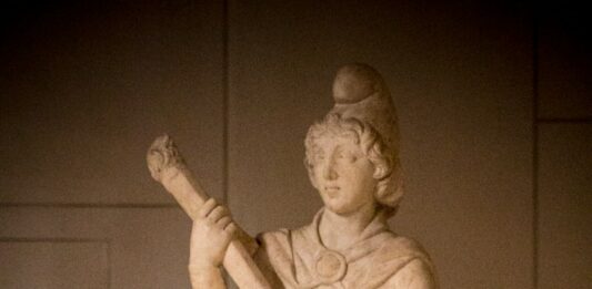 Un trésor du Liban au Louvre: Les statuettes cultuelles de Mithra originaires de Sidon