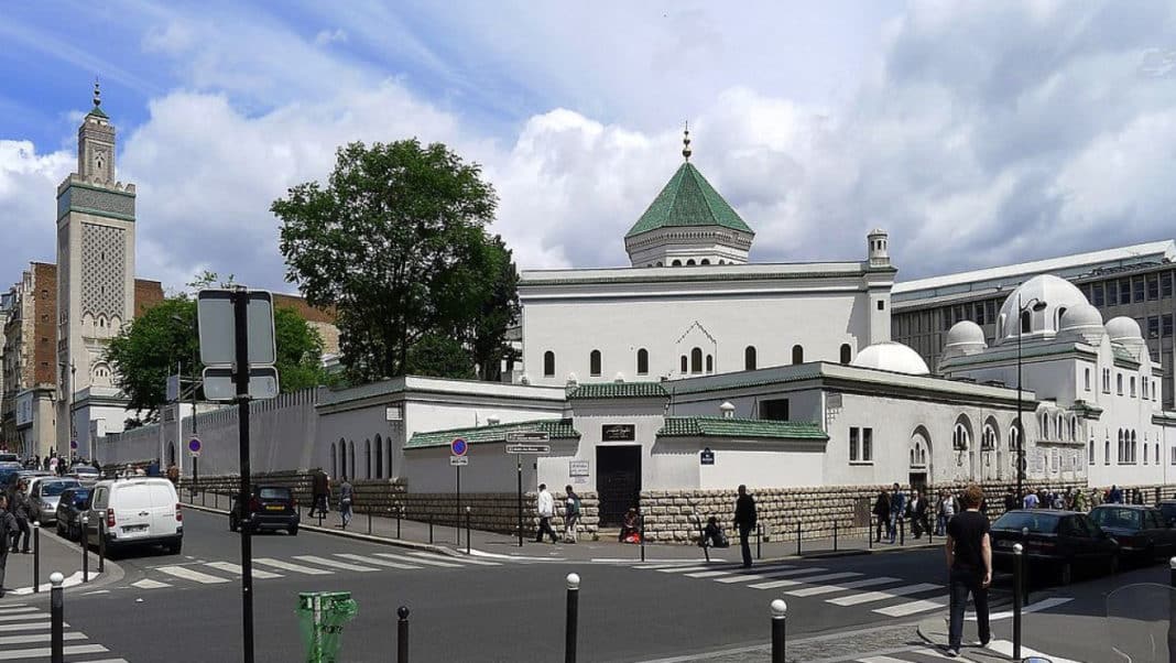 La Grande Mosquée de Paris. Source Photo: Wikipedia