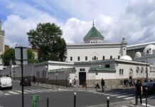 Le Pacte avec le Diable – Lina Murr Nehmé La Grande Mosquée de Paris. Source Photo: Wikipedia