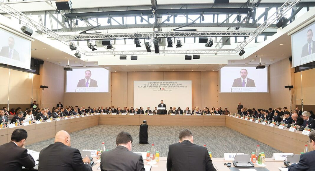 Photo de la conférence CEDRE d'aide économique au Liban qui s'est tenue le 6 avril 2018 à Paris, en présence du Premier Ministre Libanais Saad Hariri et de 46 pays et organisations. Crédit Photo: Dalati & Nohra.