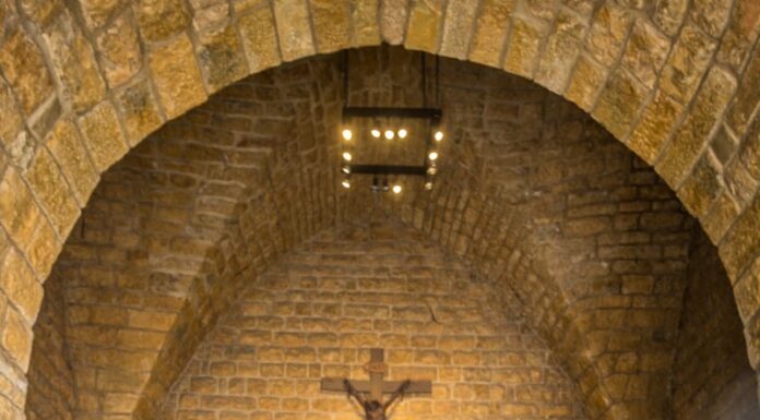 El Santuario de la Virgen de Harissa (con video)