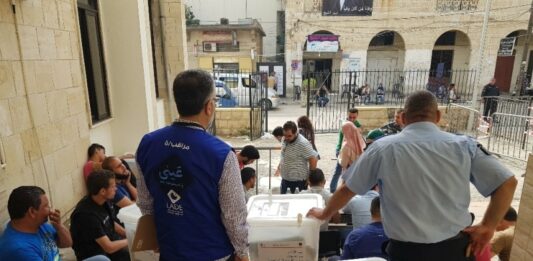 Les autorités ont débuté ce samedi, la distribution des urnes électorales pour les élections du dimanche 6 mai. Crédit Photo: NNA