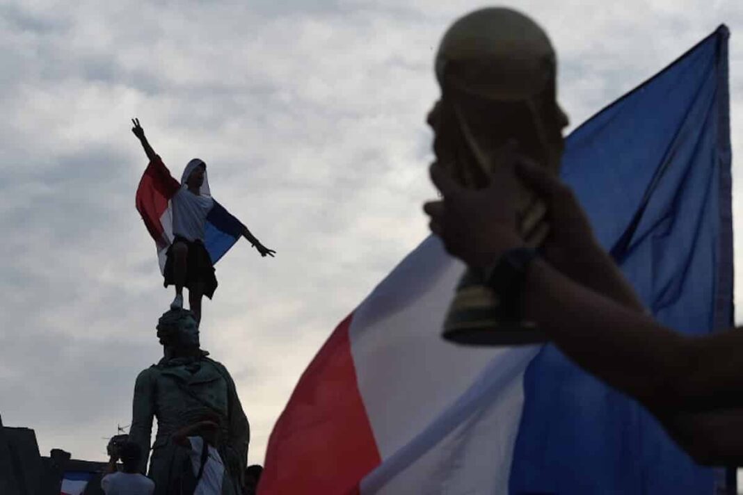 Débat : De Zizou à Mbappé, la victoire masque le spectre du racisme