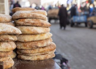 Les Marocains gardent un attachement particulier au pain « maison » traditionnel.