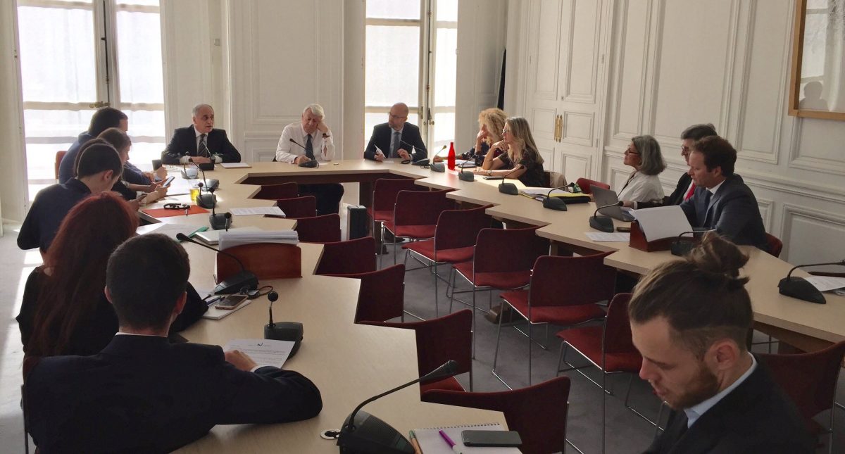 De gauche à droite: Hugo Côte Petit François, Dr. Fouad Abou Nader, Aurélien Lechevallier et le député français Gwendal Rouillard. Photo prise à l’Élysée.