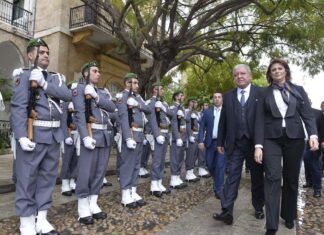 La passation des pouvoirs au Ministère de l'Intérieur entre Raya el Hassan et Nouhad Machnouk. Crédit Photo: Dalati & Nohra