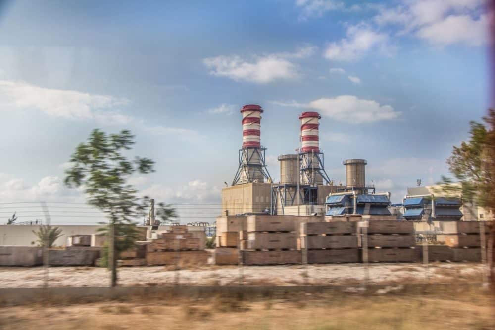 Deir el Ammar and Zahrani power stations shut down due to lack of fuel