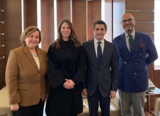 Le Ministre des Affaires Sociales, Richard Kouyoumjian recevant une délégation de l'ONU sur l'égalité des Genres. Crédit Photo: Dalati & Nohra