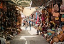 Un Souk. Source Photo: Pixabay/TheUjulala