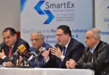 Le Ministre des Télécoms, Mohamed Choucair, s'exprimant au sujet de l'installation d'un réseau de fibres optiques au Liban lors de la conférence SmartEX. Origine photo: Twitter