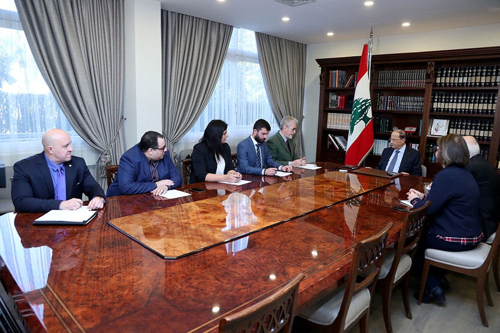 Le Président de la République en compagnie d'une délégation de journalistes russes. Crédit photo: Dalati & Nohra