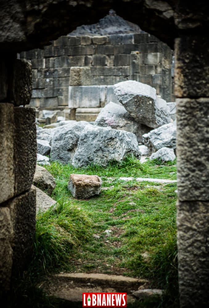 Libanon/Erbe: Der große römische Tempel von Faqra oder Tempel des Jupiter