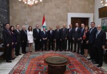 Le Président de la République accueillant une délégation de la Ligue Maronite. Crédit Photo: Dalati & Nohra