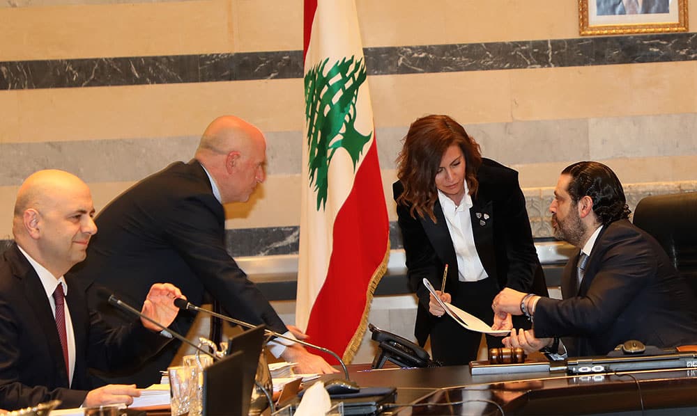 Le Premier Ministre Saad Hariri et la Ministre de l'Energie et des Ressources Hydrauliques Nada Boustani lors du Conseil des Ministres du Jeudi 4 avril 2019. Crédit Photo: Dalati & Nohra