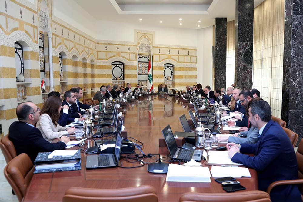 Liban: Le Plan pour rétablir l’électricité 24h sur 24 adopté par le Conseil des Ministres Le conseil des ministres réuni au Palais Présidentiel de Baabda pour adopter le plan électricité. 8 avril 2019. Crédit Photo: Dalati & Nohra