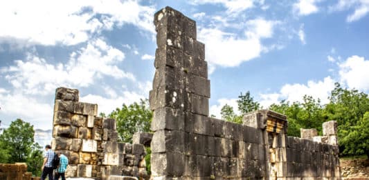 Liban/Patrimoine: Sur les Traces d'Adonis, le temple de Yanouh