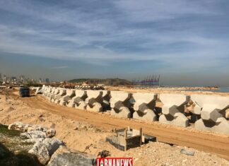 La mise en place de la décharge de Jdeideh et au loin celle de Bourj Hammoud. Crédit Photo: Libnanews.com