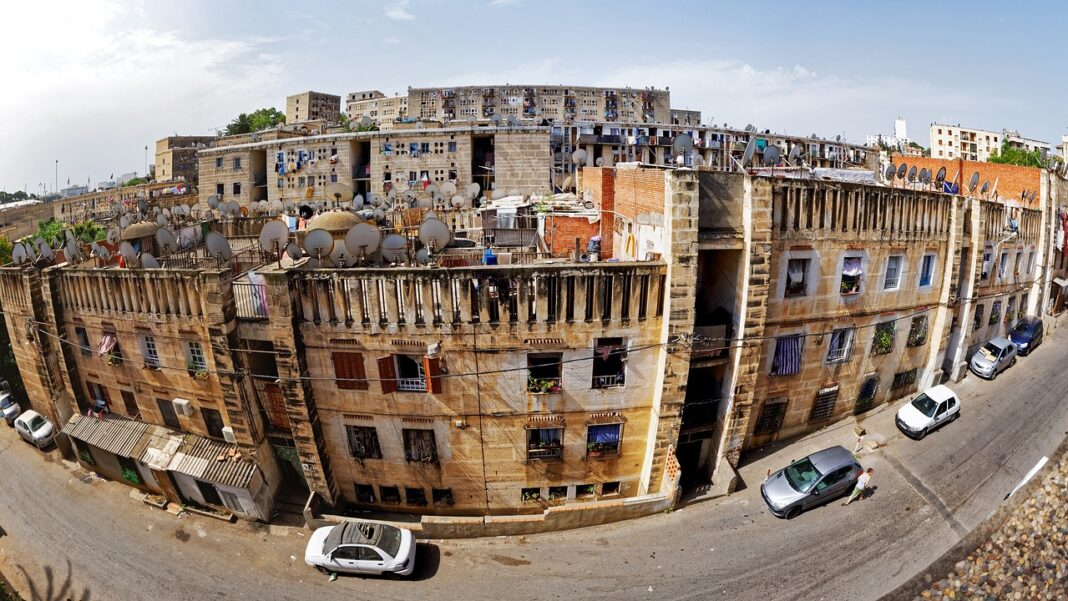 Alger. Source Photo: Pixabay.com