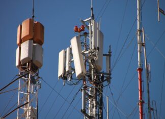 Liban: 8 dépôts de candidature pour la reprise des réseaux de Télécommunication Mobile Des revenus de 460 millions de dollars issus des réseaux cellulaires