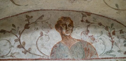 Un trésor des sous-sols du Musée National: la tombe de Tyr