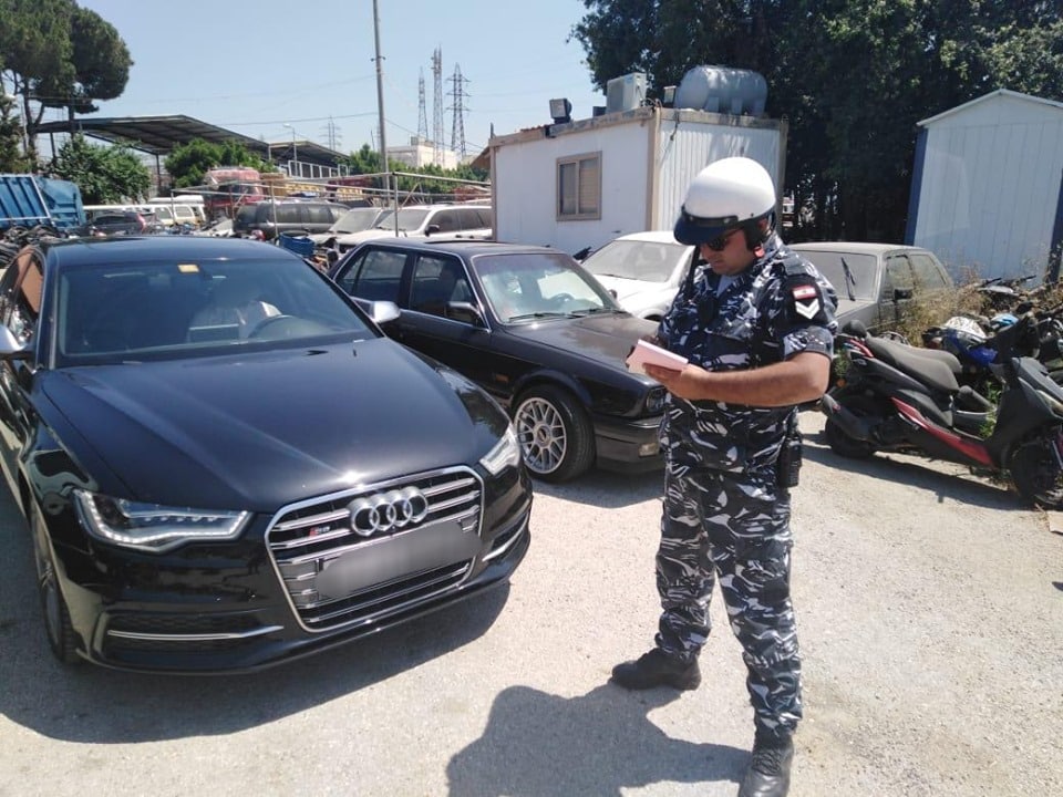 Le véhicule saisi par les FSI. Source Photo: Page Facebook des FSI