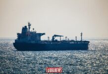 Un tanker dans la mer