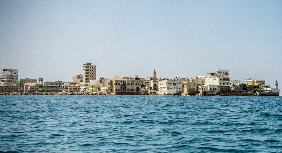 El puerto de Tiro: Sal de Tiro, al sur del Líbano. Crédito de la foto: François el Bacha, para Libnanews.com. Todos los derechos reservados.