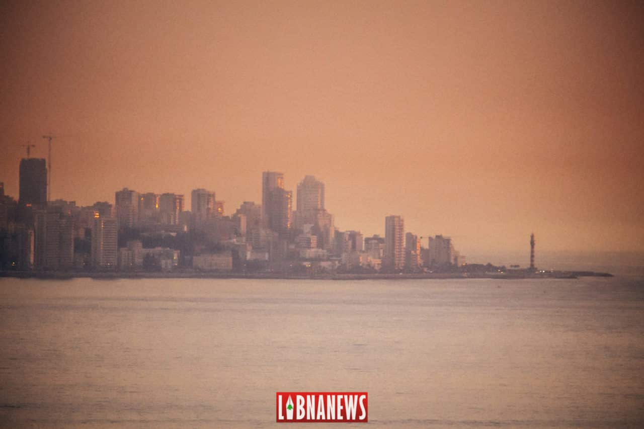 Une récession plus importante que prévue en 2020 selon Fitch Solutions Coucher du Soleil sur la ville de Beyrouth. Crédit Photo: François el Bacha pour Libnanews.com