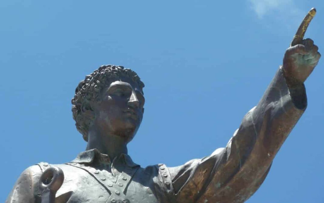 Nagy Rizk EntreGurus-Featured-Image-Pointing-Statue-Pointing-and-Calling-for-Habit-Success-1080x675