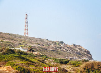 The blue line, demarcation line between Lebanon and Israel, at Ras Naqoura. Photo credit: Francois el Bacha, for Libnanews.com. All rights reserved.