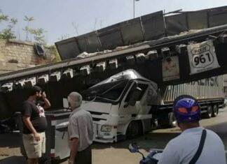 Effondrement d’un pont métallique à Mar Mikhaël – Beyrouth Effondrement d'un pont métallique à Mar Mikhaël - Beyrouth