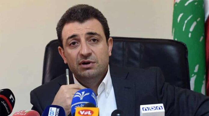 La conférence de presse du Ministre de l'Industrie Waël Bou Faour au sujet de l'incident de Qabr Chamoun
