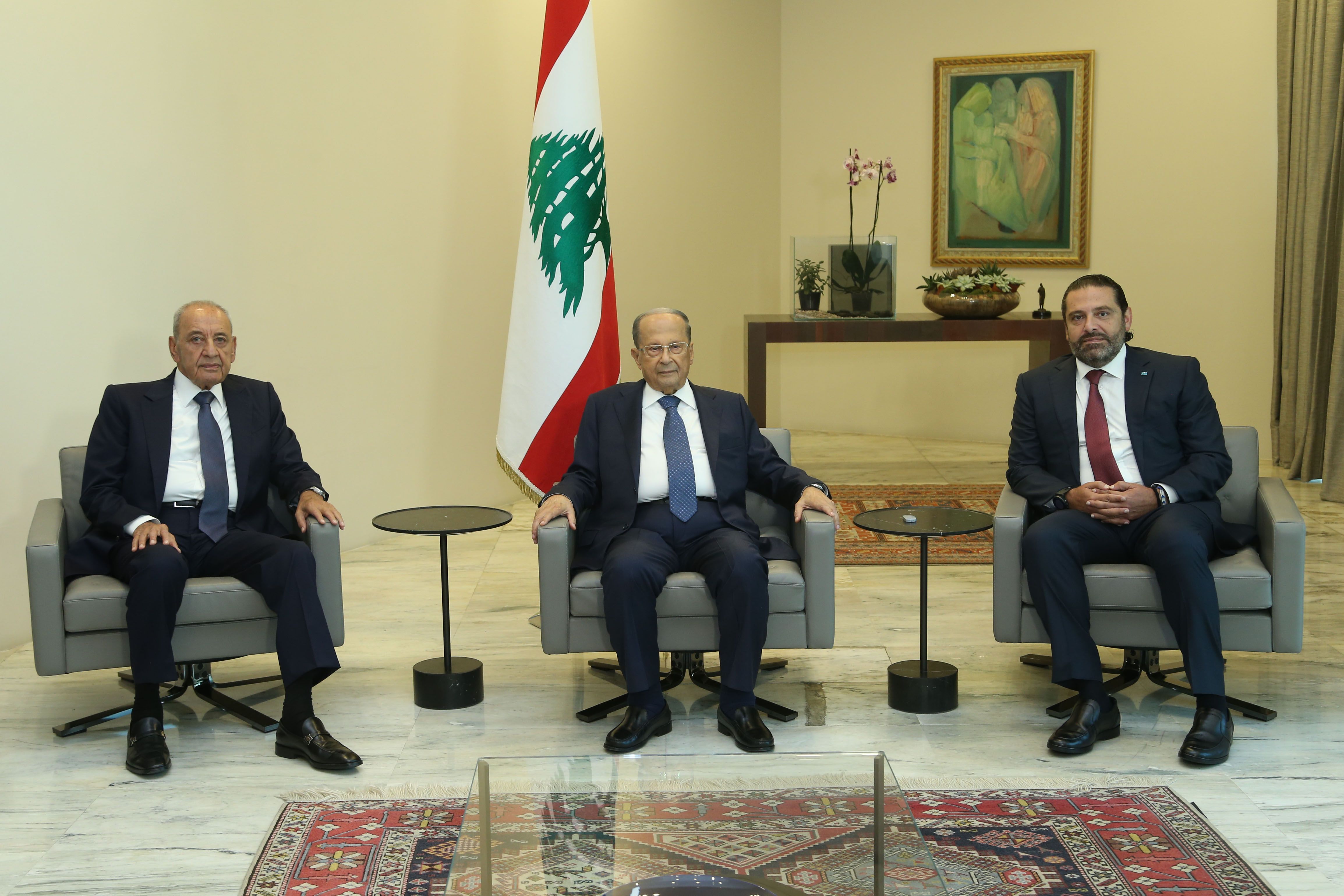 Le Chef de l'Etat, le Général Aoun, avec le Président de la Chambre Nabih Berri et le Premier Ministre Saad Hariri, avant le sommet économique. Lundi 2 septembre 2019. Source Photo: Dalati & Nohra