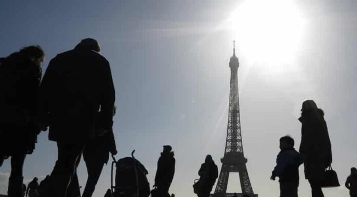 Attaque à l'arme blanche à Paris, les auteurs arrêtés