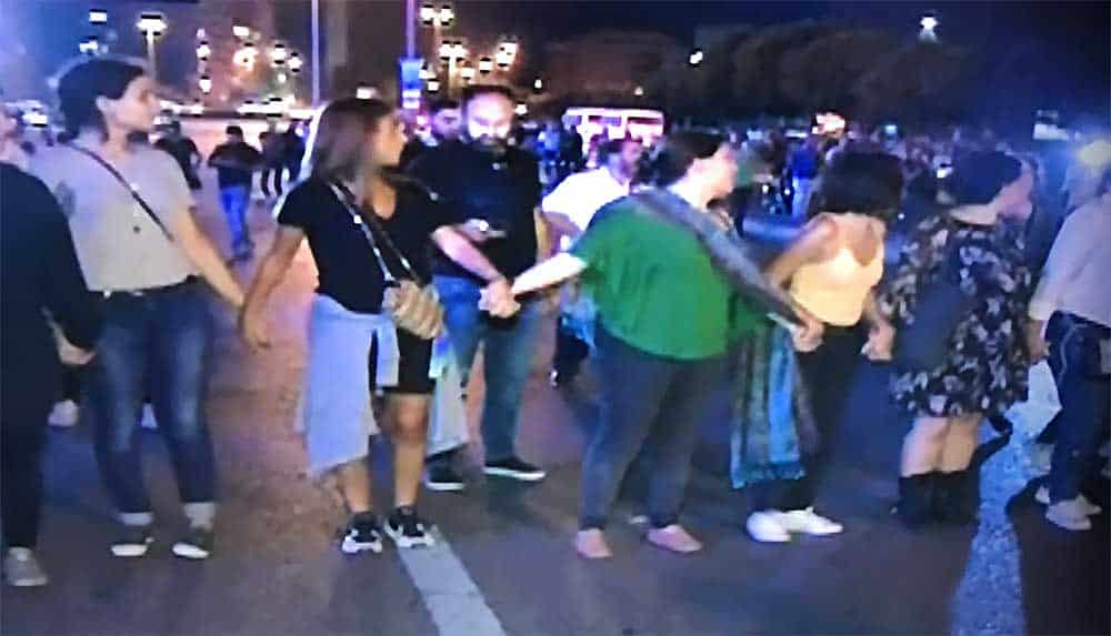 Manifestation à Beyrouth contre la taxe WhatsApp Capture d'écran de la chaine de télévision Al Jadeed montrant les manifestations au centre-ville de Beyrouth