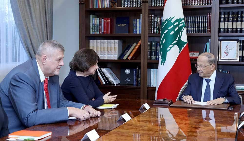 Le Président de la République avec Madame Rosemary Di Carlo pour évoquer avec elle l'offensive turque sur le nord de la Syrie. Crédit Photo: Dalati & Nohra.