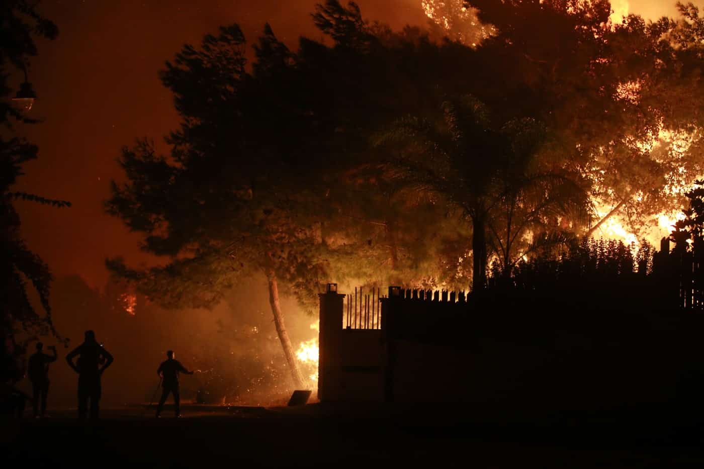 Obscurité en flammes