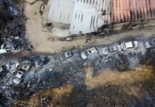 Vue aérienne des dégâts de l'Incendie à Damour.