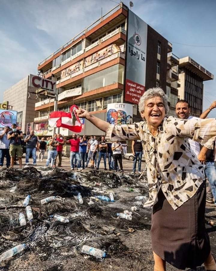 La mue de son Altesse, le peuple Libanais.