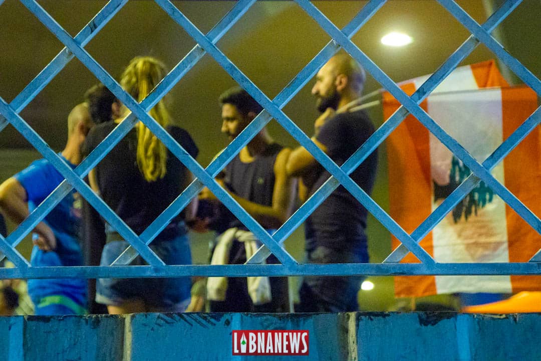 Des manifestants au niveau du barrage de Jal el Dib. Crédit Photo: François el Bacha pour libnanews.com. Tous droits réservés.