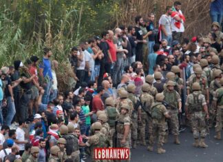 L'Armée Libanaise intervenant à Nahr el Kalb pour rouvrir l'axe de communication entre le Kesrouan et le Metn précédemment fermé. Crédit Photo: Libnanews.com. Tous droits réservés.