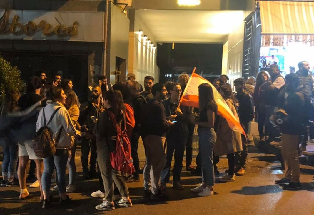 Riad el Solh : 6 blessés et 12 personnes arrêtées. Le bâtonnier Melhem Khalaf au secours des détenus