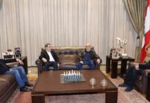 Hariri soutient Khatib sans participer au prochain gouvernement La réunion du mardi 3 décembre entre le Premier Ministre Sortant Saad Hariri et l'ancien député druze Walid Joumblatt. Crédit Photo: Dalati & Nohra