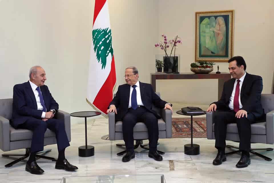 Une réunion entre le Président de la République, le Général Michel Aoun, le Président de la Chambre Nabih Berri et le Premier Ministre Hassan Diab. Crédit Photo: Dalati & Nohra
