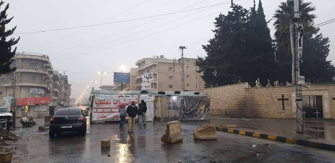 Liban/jour 92: Des routes coupées et des rassemblements après les incidents de la nuit à Beyrouth Liban/jour 92: Des routes coupées et des rassemblements après les incidents de la nuit à Beyrouth