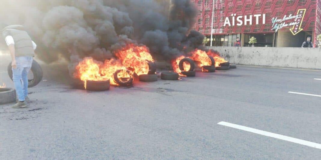 Liban/Jour 90: de nombreuses routes fermées alors que la tension monte