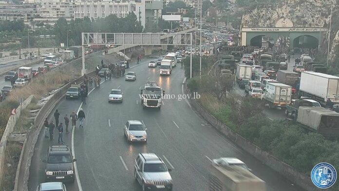 Liban/Jour 79: retour au blocage partiel des routes libanaises