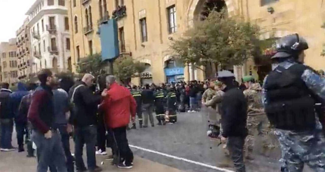 Liban/jour 86: Incidents devant le siège de la municipalité de Beyrouth